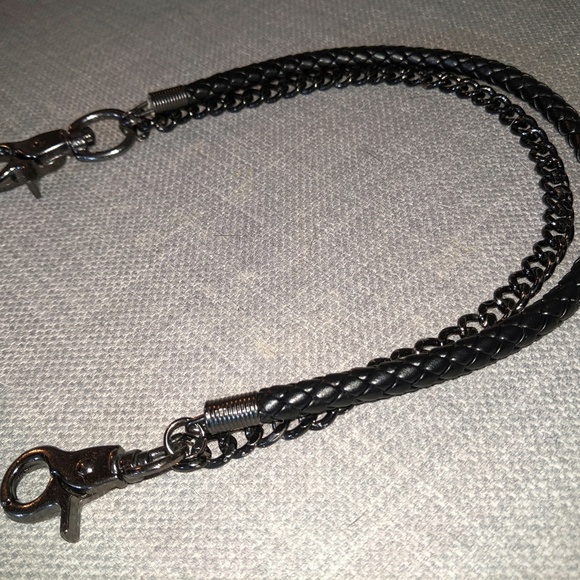 Express for Men Key and Wallet Chain - Picture 2 of 2
